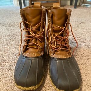 Size 9 MEN’s L.L. Bean Duck Boots 8”